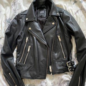 Zara Genuine Leather Jacket Buckle Detail Size Small